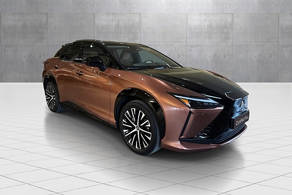Lexus RZ450e 7 of 21
