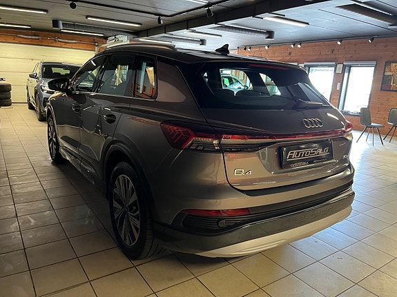 Audi Q4 e-tron 12 of 26