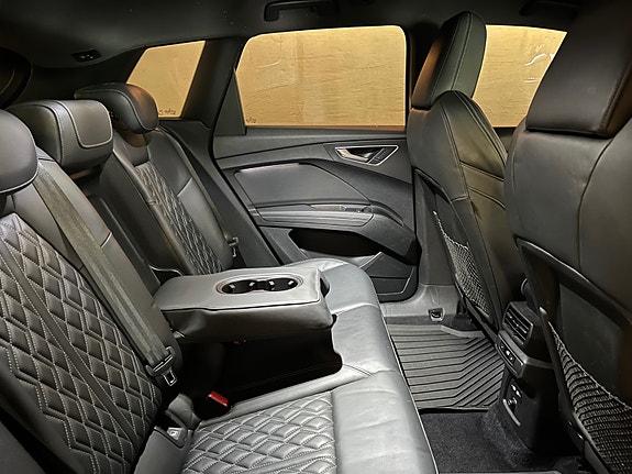 Audi Q4 e-tron 24 of 26