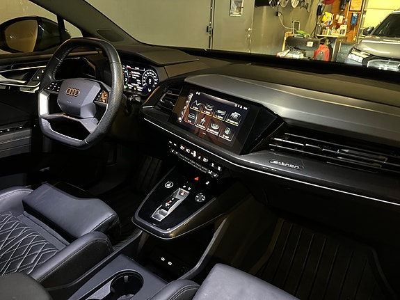 Audi Q4 e-tron 19 of 26