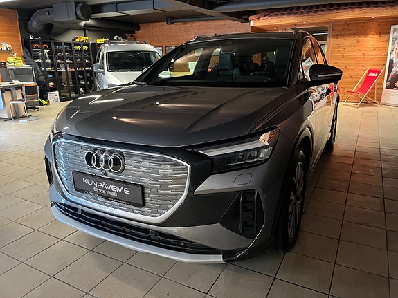 Audi Q4 e-tron 5 of 26
