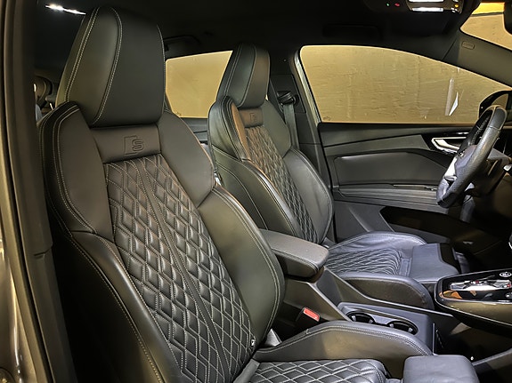 Audi Q4 e-tron 21 of 26