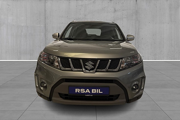Suzuki Vitara 2 of 5