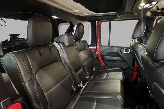 Jeep Wrangler 17 of 27