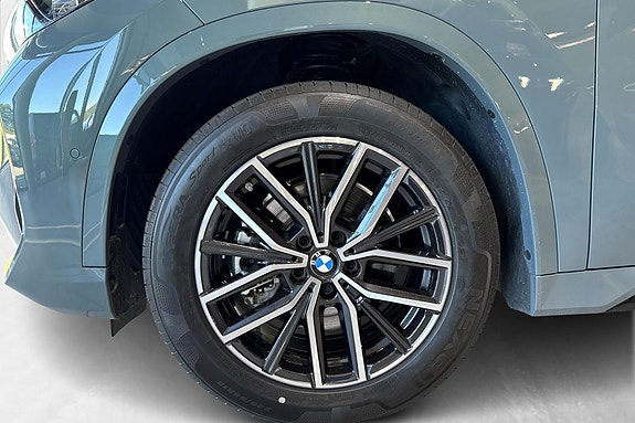 BMW iX1 20 of 24