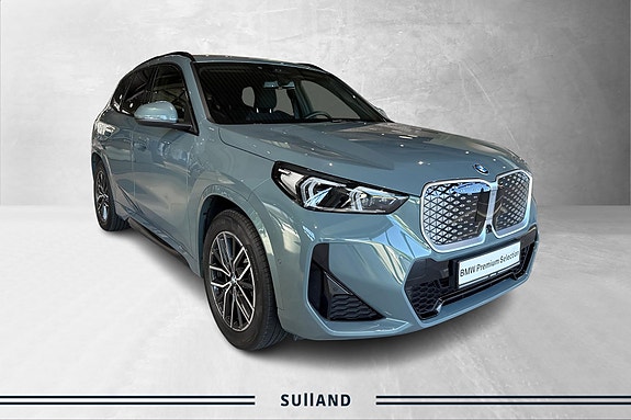 BMW iX1 21 of 24