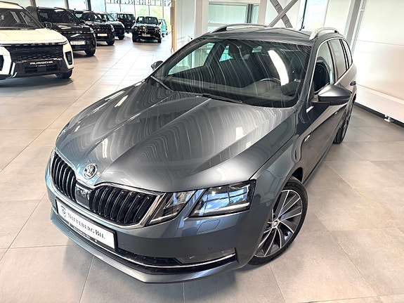 Skoda Octavia 2 of 18