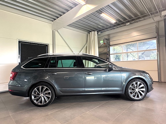 Skoda Octavia 8 of 18