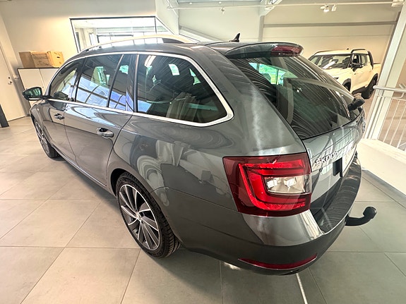 Skoda Octavia 4 of 18