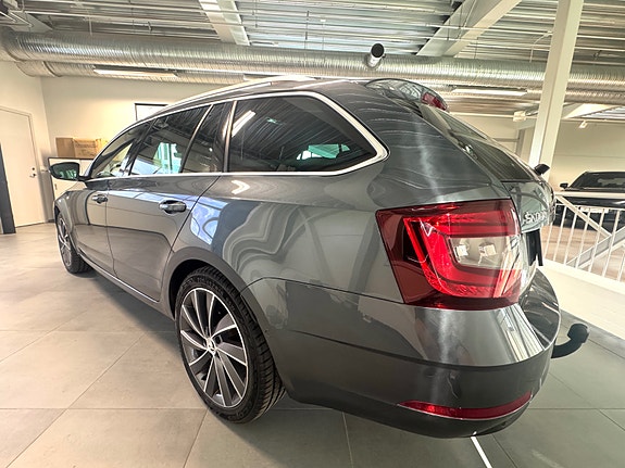 Skoda Octavia 5 of 18