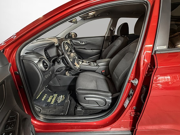 Hyundai Kona 11 of 28