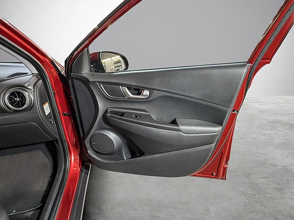 Hyundai Kona 16 of 28