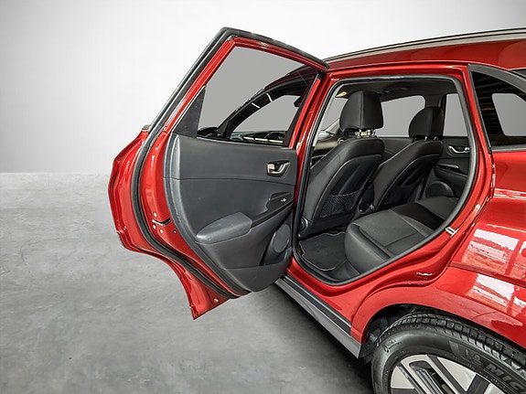 Hyundai Kona 18 of 28