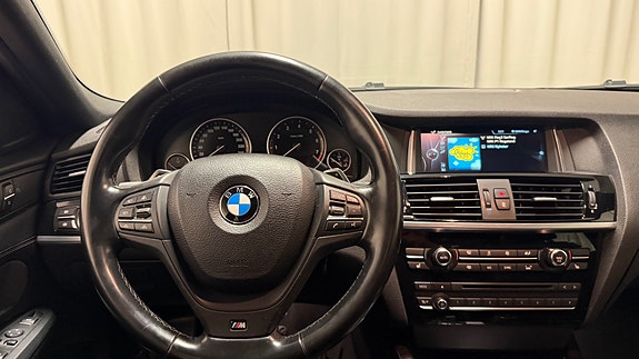 BMW X4 13 of 30