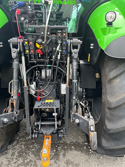 Deutz Fahr 6175 TTV 10 of 15