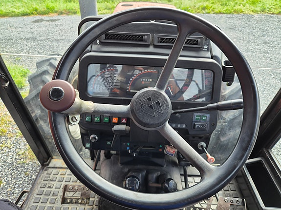 Massey Ferguson 360 9 of 14