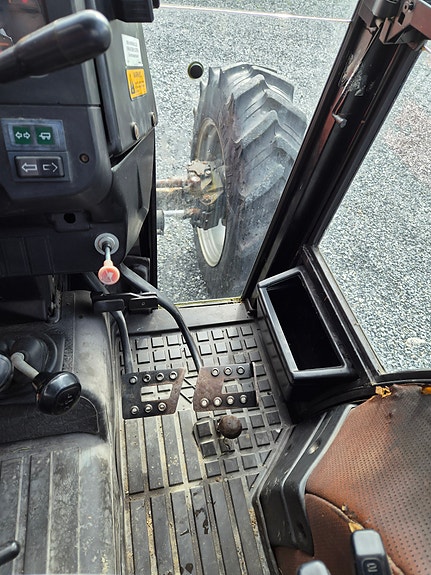 Massey Ferguson 360 11 of 14