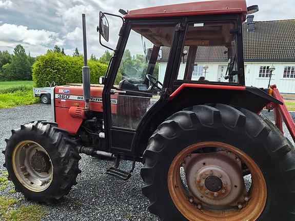 Massey Ferguson 360 7 of 14