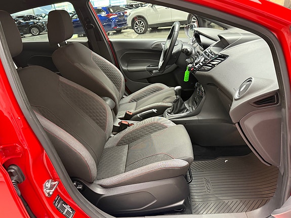 Ford Fiesta 11 of 19