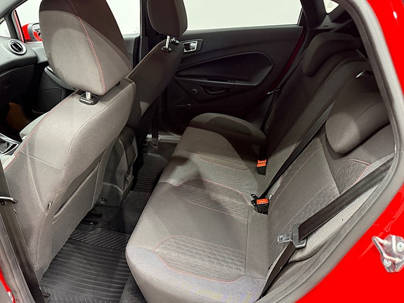 Ford Fiesta 12 of 19