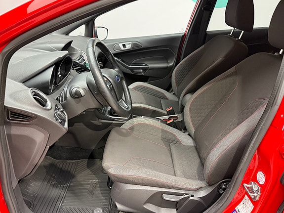 Ford Fiesta 13 of 19