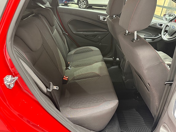 Ford Fiesta 10 of 19