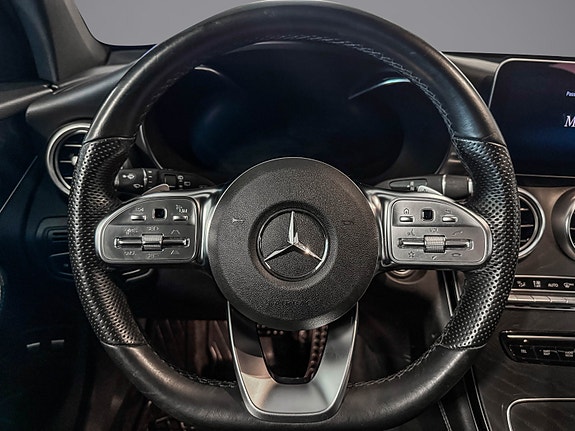 Mercedes-Benz GLC300 e 12 of 30