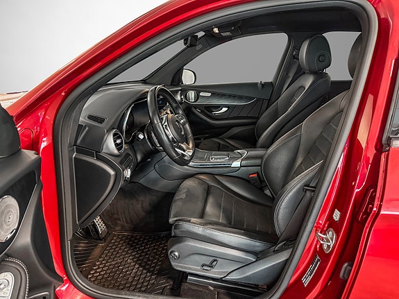 Mercedes-Benz GLC300 e 10 of 30