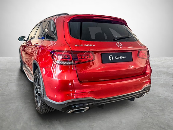 Mercedes-Benz GLC300 e 3 of 5