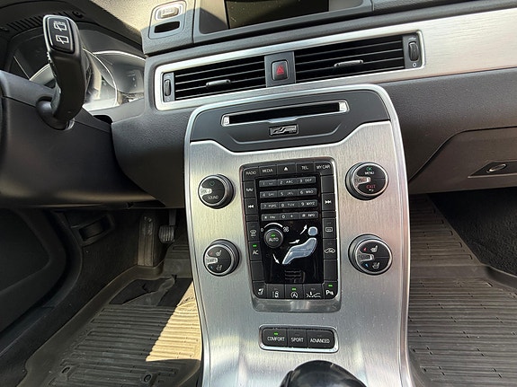 Volvo V70 15 of 25