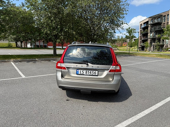 Volvo V70 6 of 25
