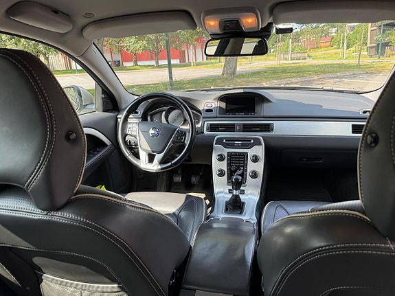 Volvo V70 11 of 25