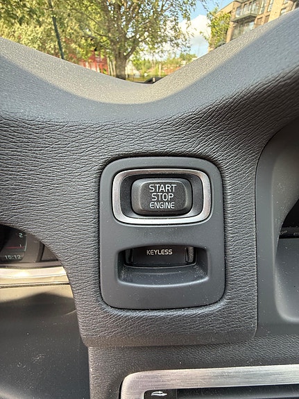 Volvo V70 14 of 25