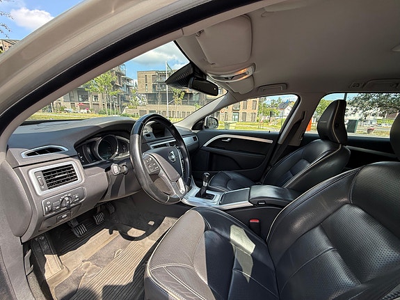Volvo V70 10 of 25