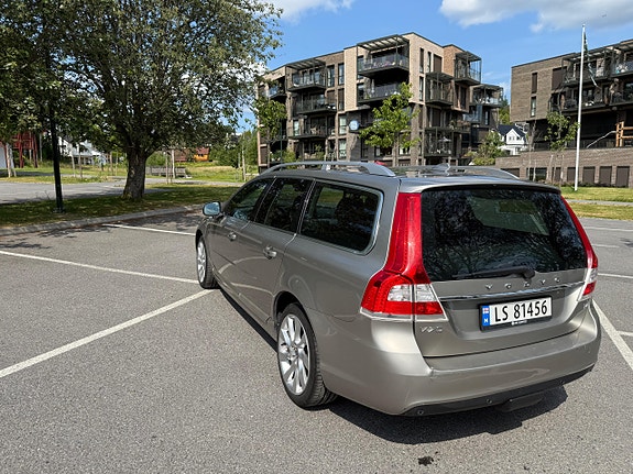 Volvo V70 7 of 25