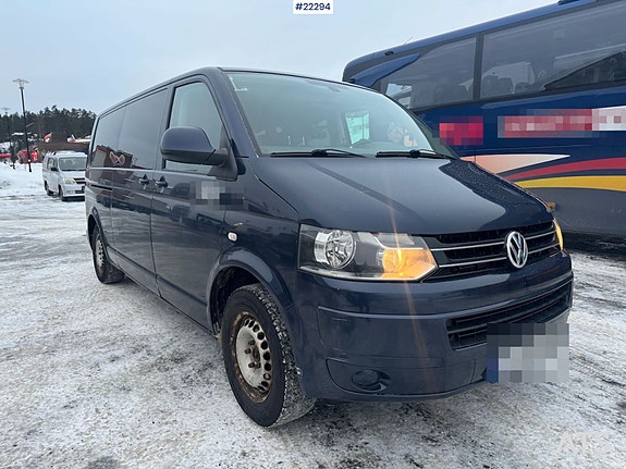 Volkswagen Caravelle – 7 seter med rullestolheis 3 of 5