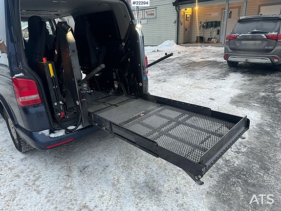 Volkswagen Caravelle – 7 seter med rullestolheis 25 of 30