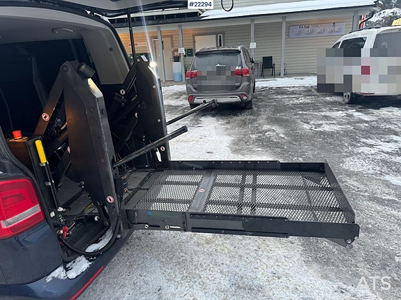 Volkswagen Caravelle – 7 seter med rullestolheis 24 of 30