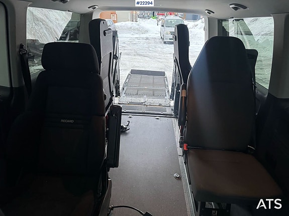 Volkswagen Caravelle – 7 seter med rullestolheis 26 of 30