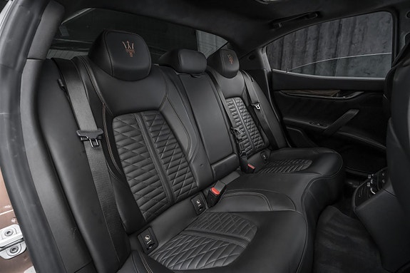 Maserati Ghibli 22 of 30
