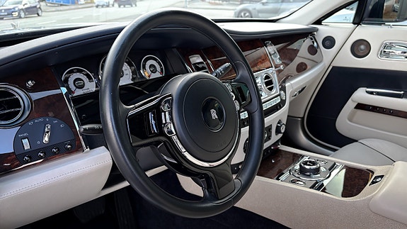 Rolls Royce Wraith 23 of 30