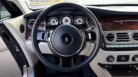 Rolls Royce Wraith 28 of 30