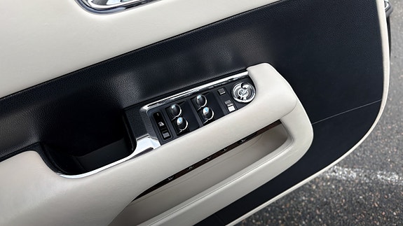 Rolls Royce Wraith 18 of 30