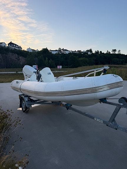 Zodiac 420 Yachtline 4 of 5