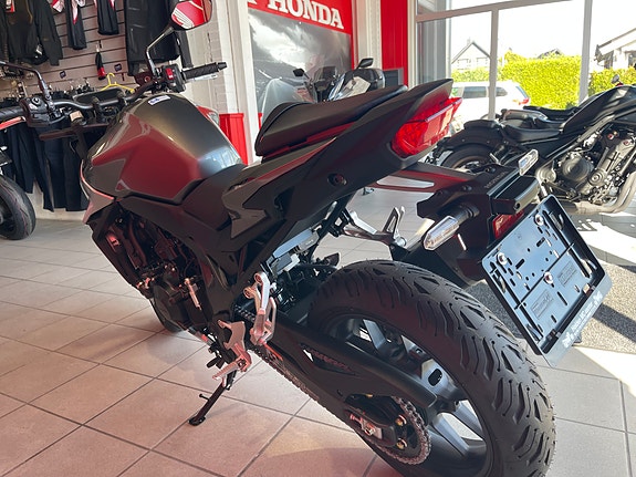 Honda CB 750 Hornet E-Clutch 4 of 5
