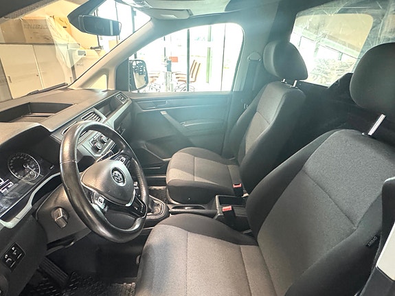 Volkswagen Caddy Maxi 12 of 14