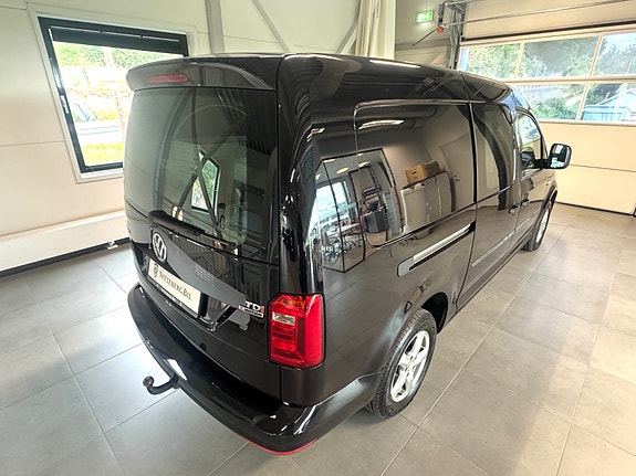 Volkswagen Caddy Maxi 6 of 14