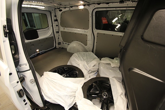 Mercedes-Benz Vito 119 12 of 14
