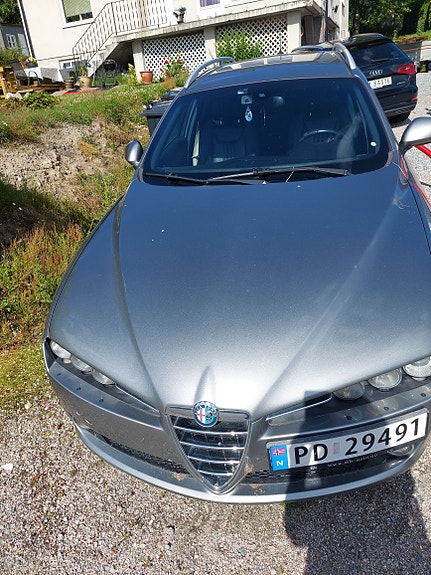 Alfa Romeo 159 2 of 3