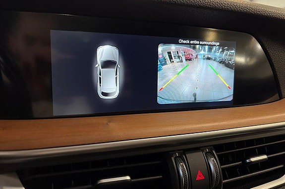 Alfa Romeo Stelvio 11 of 24